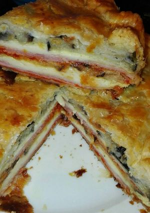 Foto principal de Pastel de berenjena y jamón york y queso