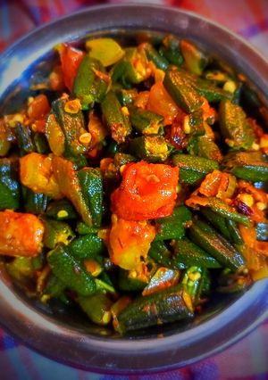 A picture of Chatpati bhindi masala.