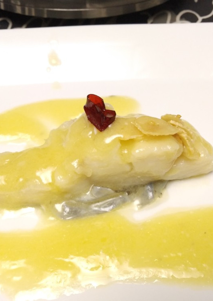 Una foto de Bacalao al pil-pil
