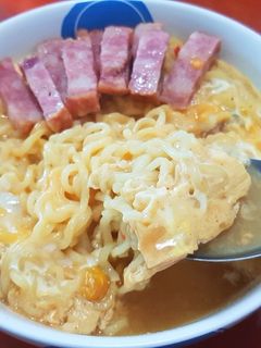 รูปของ มาม่าเกาหลีไข่ตุ๋นชีส (ไมโครเวฟ) ไข่นุ่ม ซุปอร่อย