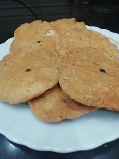 A picture of Mathri.
