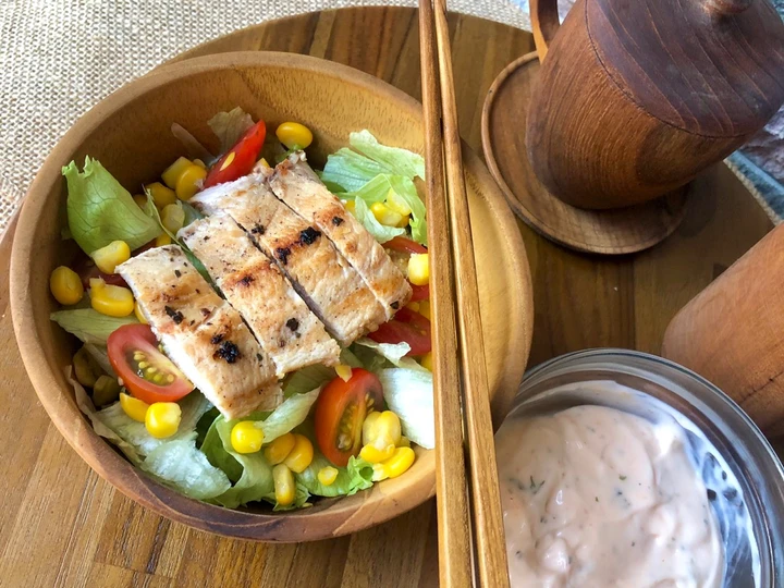 Langkah Mudah untuk Menyiapkan Resep CAESAR SALAD W/ GRILLED BREAST CHICKEN🥗 yang Enak Banget Anti Ribet, Mantap Sekali