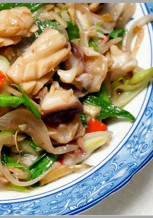 蒜苗炒魷魚+自己的魷魚自己發 好安心 的食譜成品照片