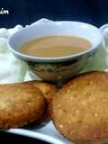 Meethi Tikiya with crackers