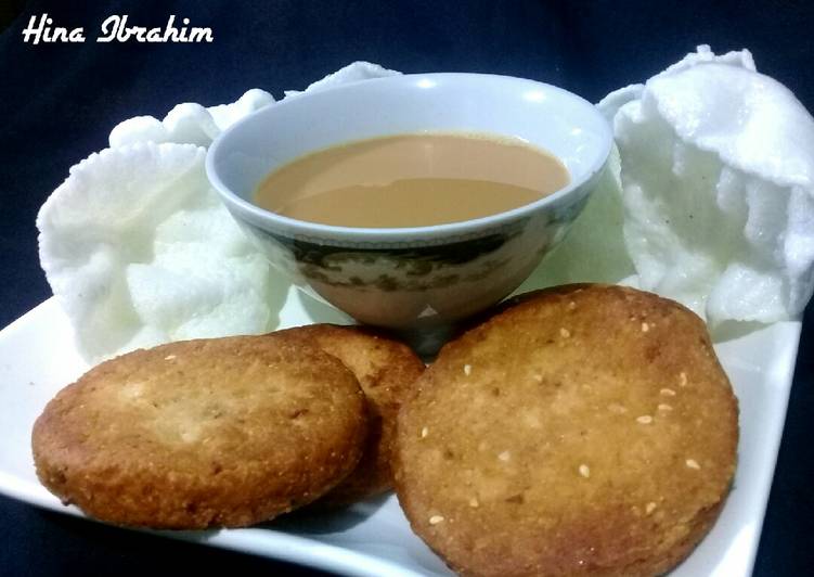 Recipe of Any-night-of-the-week Meethi Tikiya with crackers