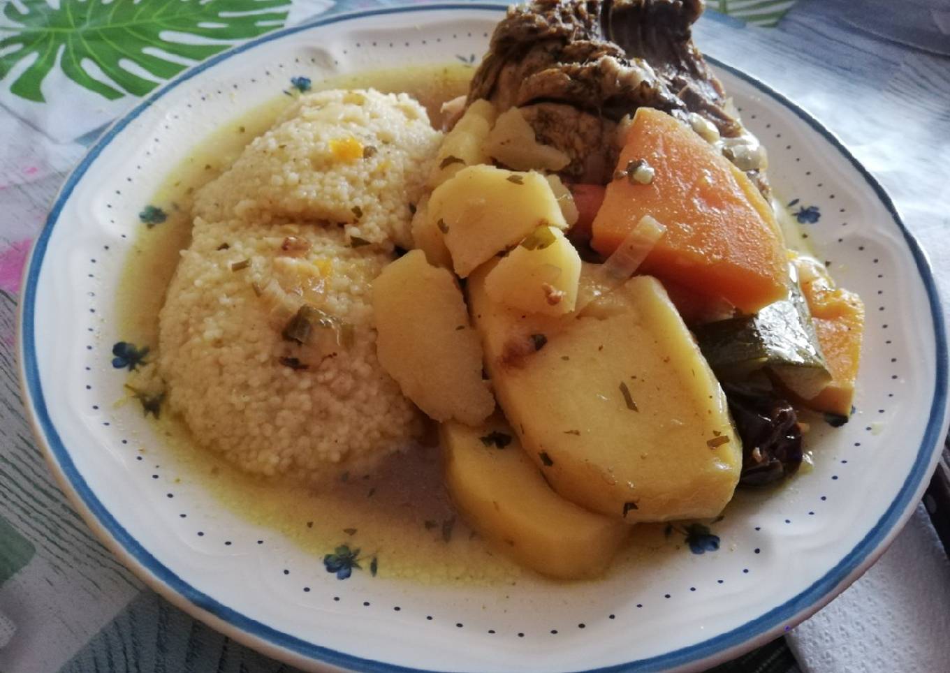 Tajín de pollo con verduras y cuscús