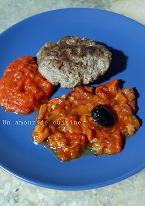 Une photo de Kefta chakchouka et sauce tomate 🍴