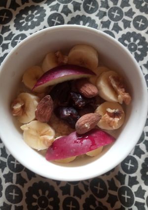 A picture of Healthy Oats bowl.