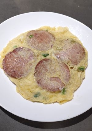 A picture of Luncheon Meat Omelette.