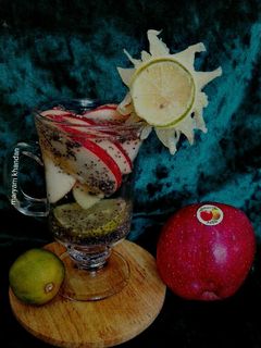 عکسی از دستور پانچ سیب🍎و دانه چیا🌼