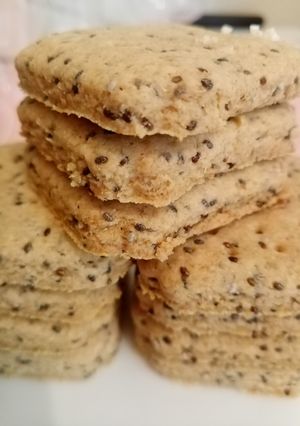 O poză a rețetei Biscuiți din făină de ovăz şi chia.