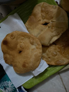 A picture of Fateer fried plat bread.