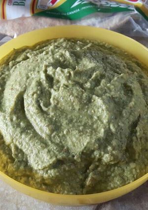 A picture of Kale & zataar hummus.