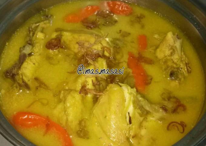 Opor Ayam  Bumbu Kuning