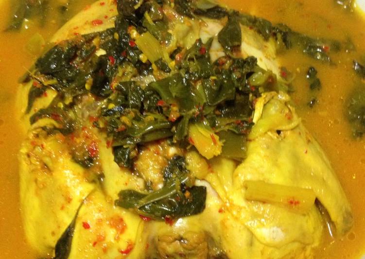 Ayam utuh Bumbu Rica