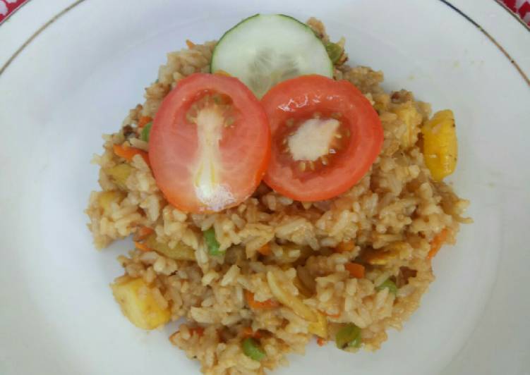 Nasi goreng Nanas