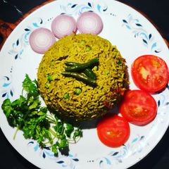 A picture of SPINACH RICE with PEAS..