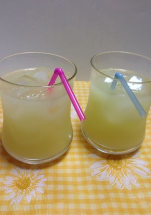 Una foto de Deliciosa limonada con genjibre!