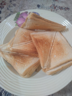 A picture of Toast bread.