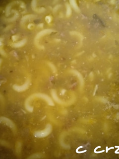 Una foto de Sopa de fideuá, con tropezones