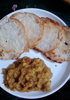 पाव भाजी (Pav bhaji recipe in hindi) रेसिपी मुख्य फोटो