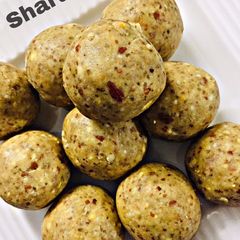 A picture of Wheatflour Laddoo.