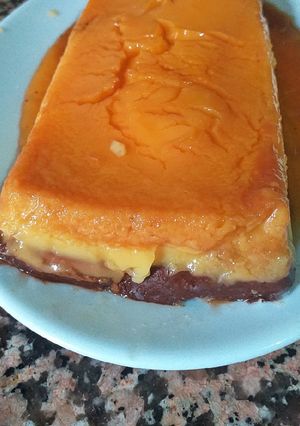 Una foto de Tarta de flan con galletas y chocolate