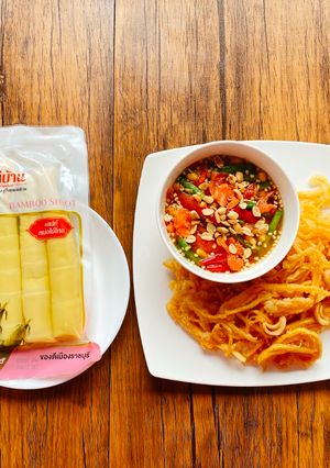 รูปของ ส้มตำหน่อไม้ทอด By แม่บ้าน