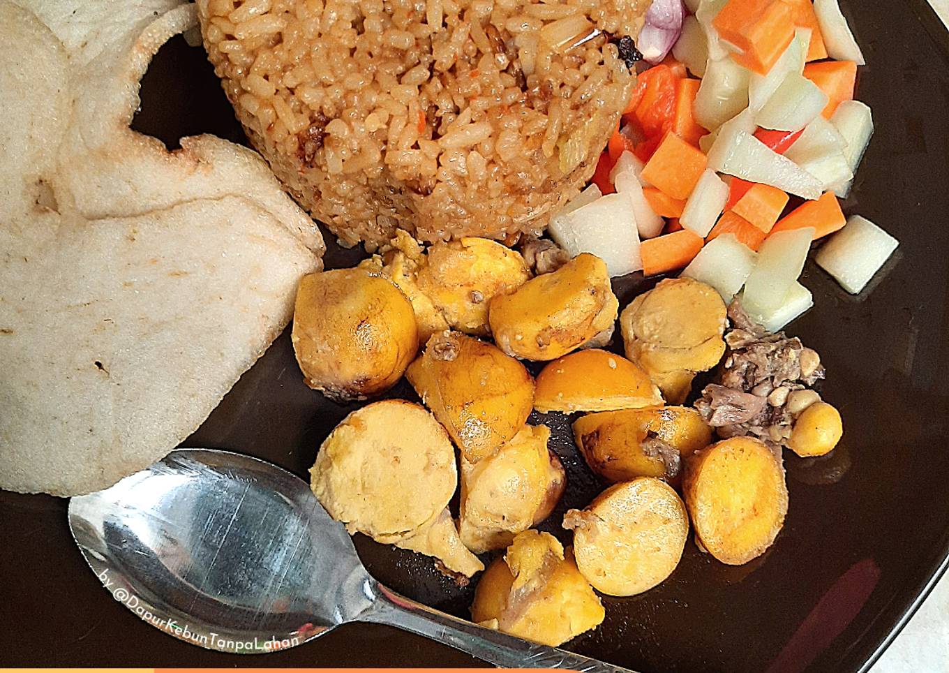 44. Nasi goreng ala Solaria (Topping Uritan goreng)