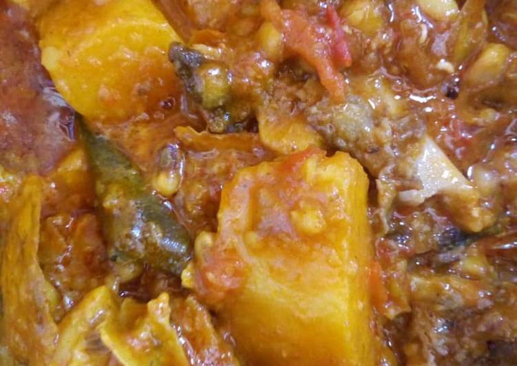 How to Make Any-night-of-the-week Yam and beans porridge with dry fish