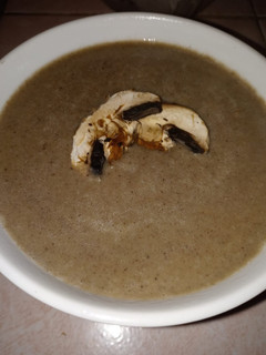 Una foto de Crema de champiñones "en las tinieblas"