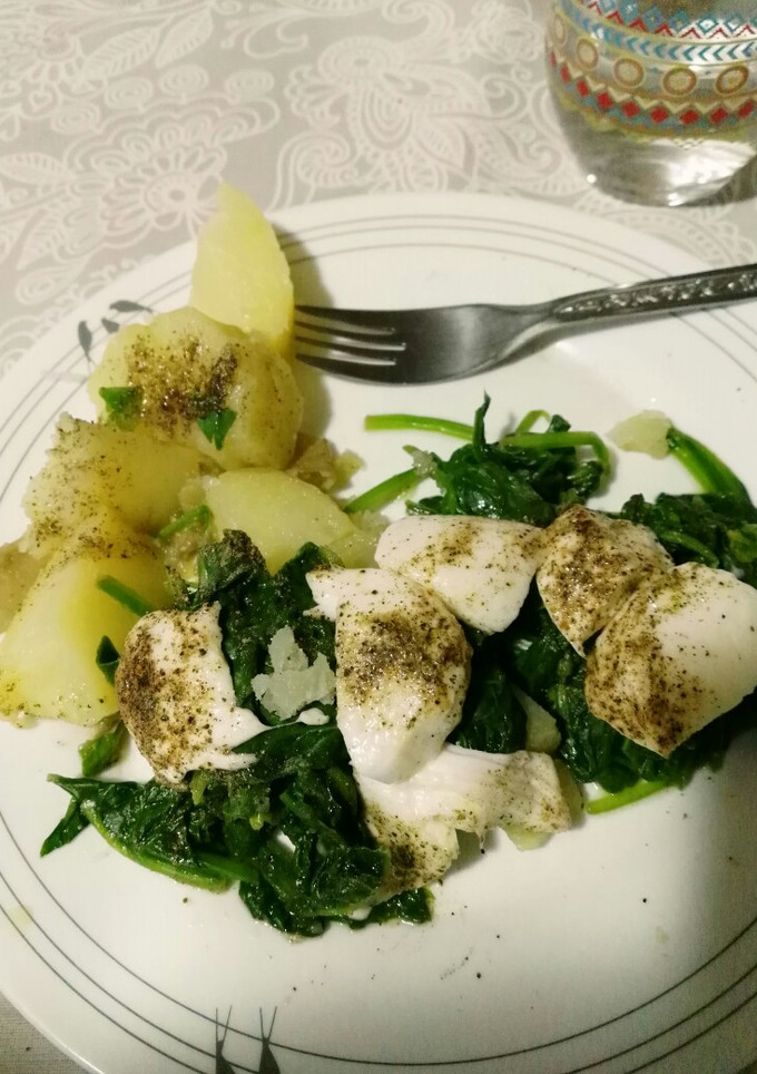 Una foto de Espinacas con patatas