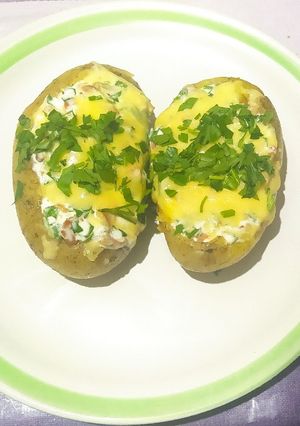 Una foto de Papa horneada con queso manchego