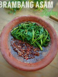 Foto resep Kangkung Rebus Sambal Brambang Asem