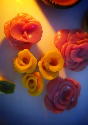A picture of Khoya Roses.
