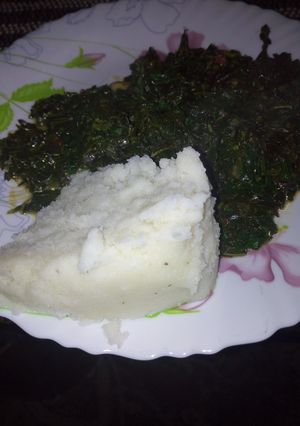 A picture of Ugali mchicha.