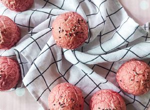 Gambar Red Yeast Rice Mini Burger Buns