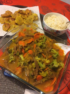 Una foto de Estofado de carne y vegetales