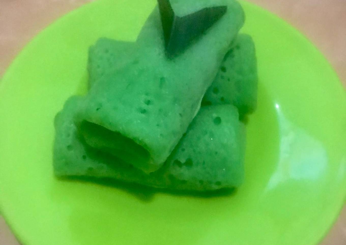 Kue dadar gulung