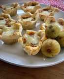Hojaldradas de higos con dos tipos de queso