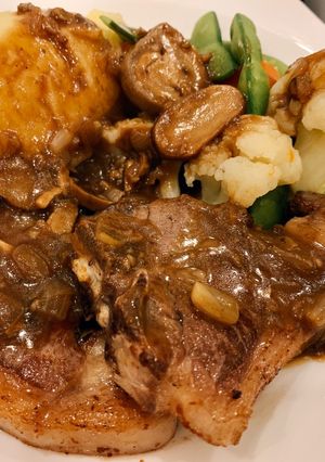 รูปของ Lamb chops mashed potato