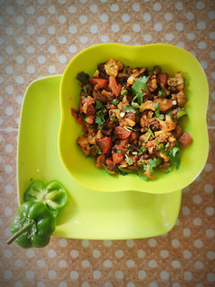 ફ્લાવર કેપ્સિકમ શાક (Cauliflower Capsicum Shak Recipe In Gujarati) રેસીપી મુખ્ય ફોટો