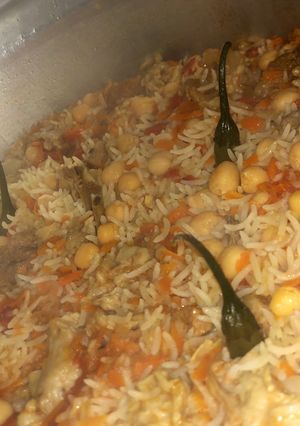 صورة لوصفة رز بخاري ب اللحم(بطريقتي)