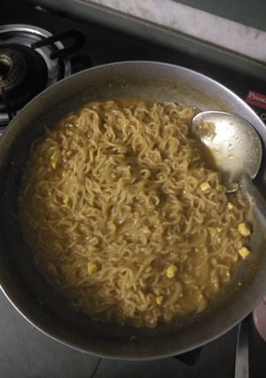 मैगी (Maggi recipe in hindi) रेसिपी मुख्य फोटो