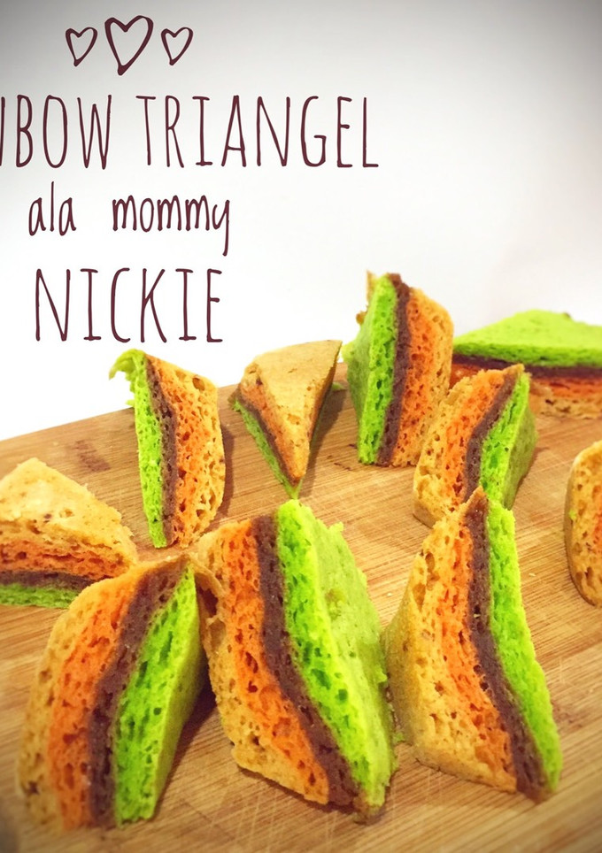 Foto resep Rainbow triangel cake ala mommy Nickie🌻🌹