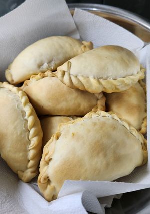 Una foto de Empanadas de ricota y atún