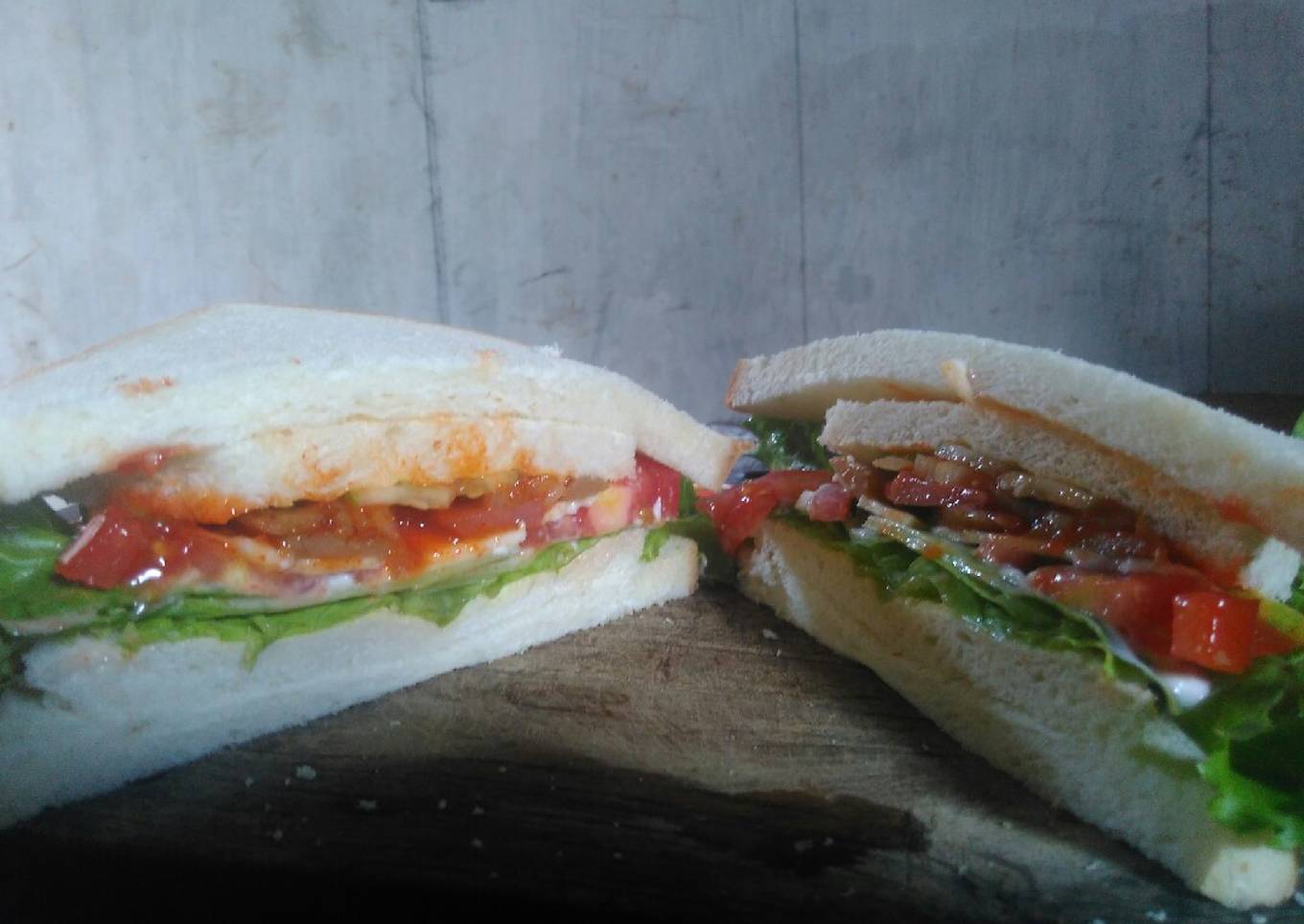 Sandwich Roti Tawar Isi Sosis. #BikinRamadanBerkesan