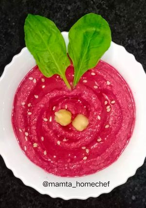 A picture of Beetroot Hummus.