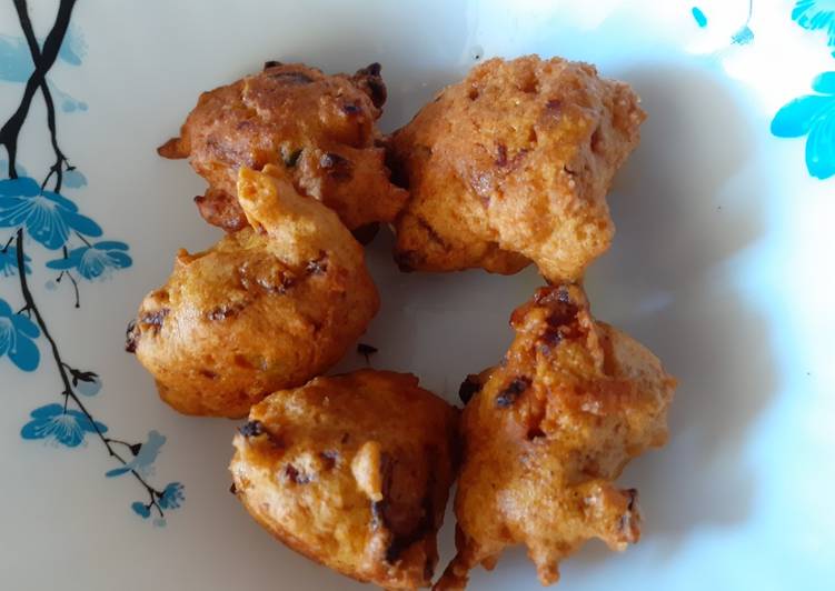 Crispy fish egg pakoras