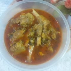 A picture of Paya curry.